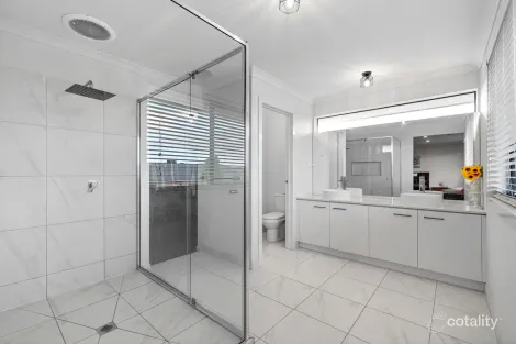 Property photo of 6 Boeing Street Mount Duneed VIC 3217