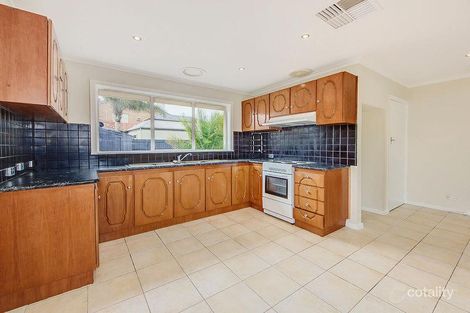 Property photo of 32 Intervale Drive Avondale Heights VIC 3034
