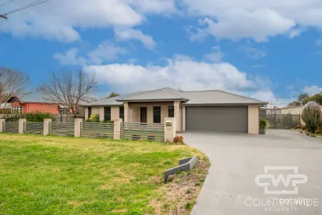 104 Ferguson St, Glen Innes, NSW 2370