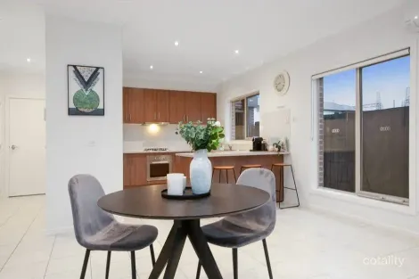 Property photo of 3/6 Merrilands Road Reservoir VIC 3073