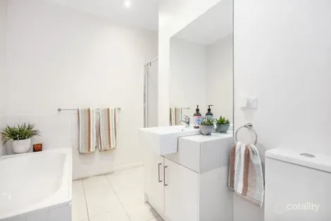 Property photo of 3/6 Merrilands Road Reservoir VIC 3073