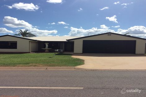 Property photo of 2 Savannah Drive Moranbah QLD 4744