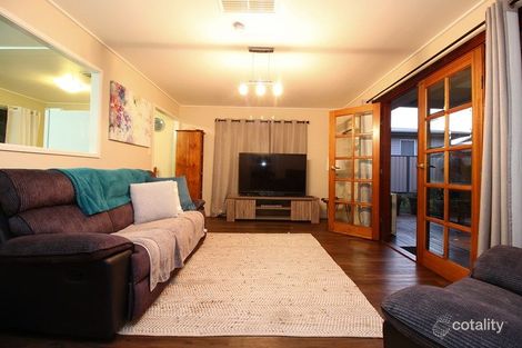 Property photo of 10 Dearden Place Emerald QLD 4720