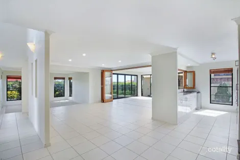 Property photo of 91 Silky Oak Crescent Carindale QLD 4152