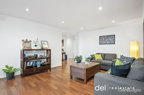 Property photo of 5 Goldsmith Close Endeavour Hills VIC 3802