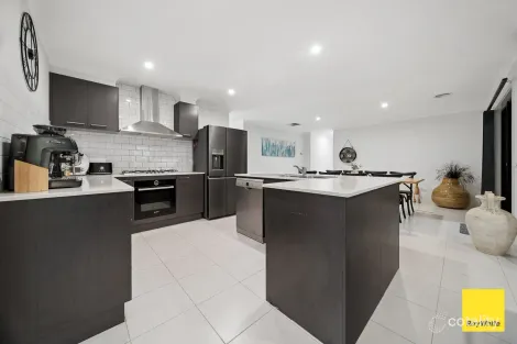 Property photo of 6 Merlot Close Maiden Gully VIC 3551