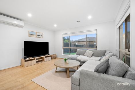 Property photo of 25 Castillo Avenue Clyde North VIC 3978