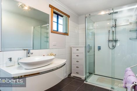 Property photo of 152 Charles Street Beauty Point TAS 7270