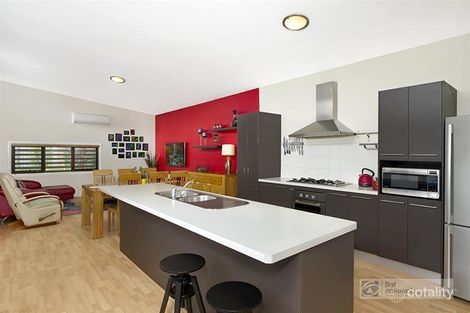 Property photo of 44 Pelargonium Crescent Macquarie Fields NSW 2564