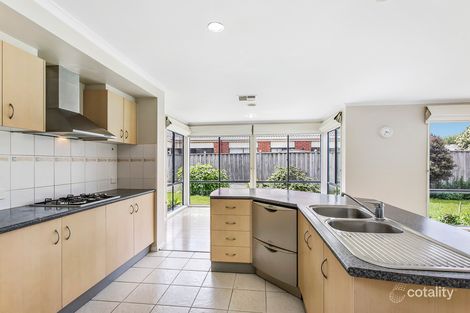 Property photo of 70 Marsh Grove Berwick VIC 3806
