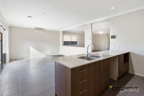 Property photo of 24 Mintarra Road Tarneit VIC 3029