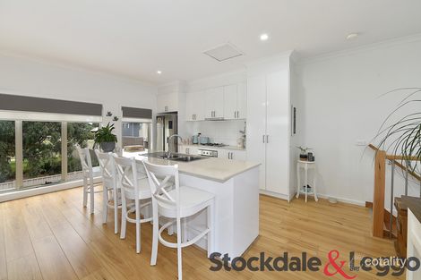 Property photo of 17 Richhaven Place Epping VIC 3076