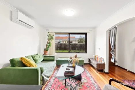 Property photo of 3/23 Compton Street Reservoir VIC 3073