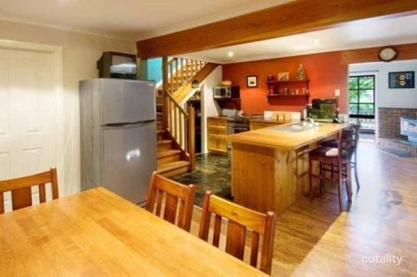 Property photo of 18 Stuart Drive Woodend VIC 3442