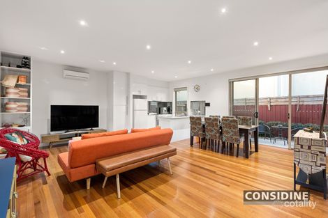 Property photo of 2/7 Lloyd Street Strathmore VIC 3041