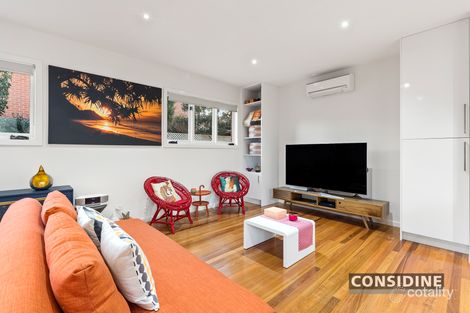 Property photo of 2/7 Lloyd Street Strathmore VIC 3041