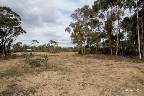 8b Braeside Dr, Junortoun, VIC 3551