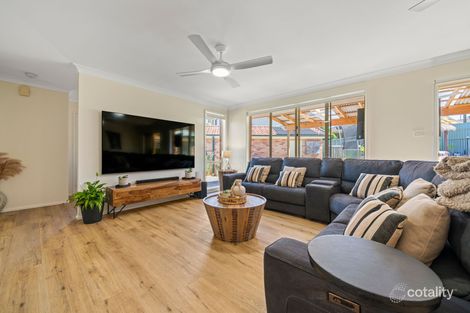 Property photo of 3 Sarah Close Killarney Vale NSW 2261