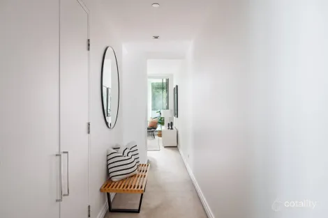 Property photo of 102/118 Alfred Street South Milsons Point NSW 2061