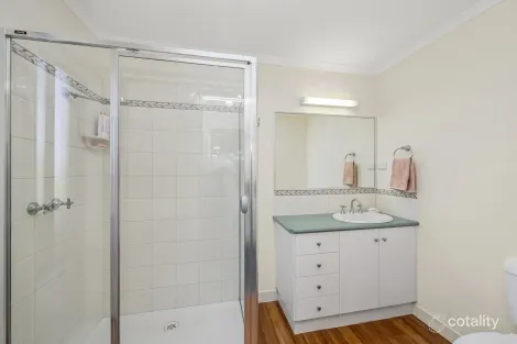 Property photo of 3 Park Terrace Kangaroo Flat VIC 3555