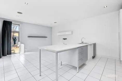 Property photo of 6 Suffolk Grove Mulgrave VIC 3170