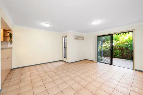 2/30 Willmington St, Wooloowin, QLD 4030