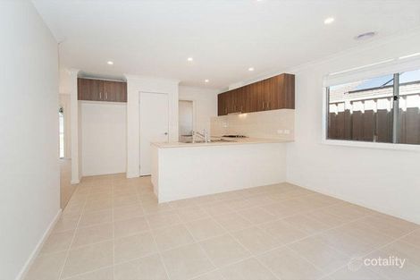Property photo of 30 Brookfields Mews Lavington NSW 2641