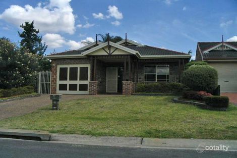 Property photo of 10 Fernleaf Court Wattle Grove NSW 2173