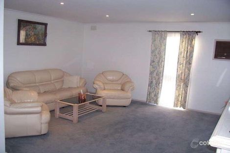 Property photo of 19 Brougham Close Eumemmerring VIC 3177