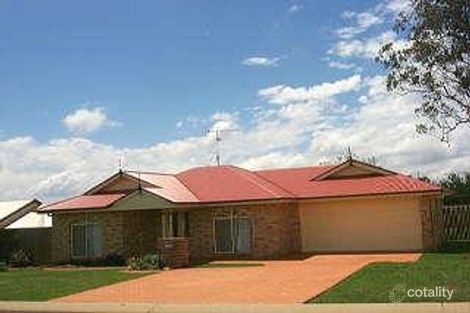 19 Snapdragon St, Middle Ridge, QLD 4350