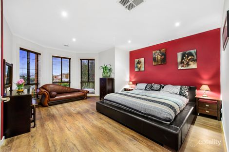 Property photo of 15 Illawarra Circuit Taylors Hill VIC 3037