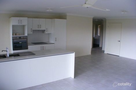 Property photo of 8 Figtree Court Yamanto QLD 4305