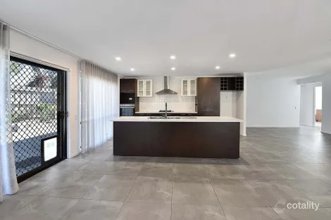 Property photo of 12 Cuming Place Sunbury VIC 3429