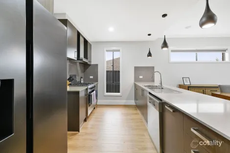 Property photo of 19A Cunningham Close Darley VIC 3340