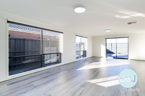 Property photo of 9 Lindwall Drive Cranbourne West VIC 3977