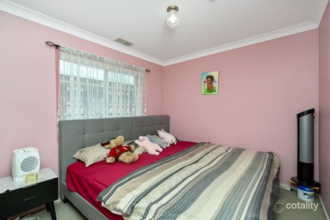 Property photo of 20 Kaldari Crescent Glenfield Park NSW 2650