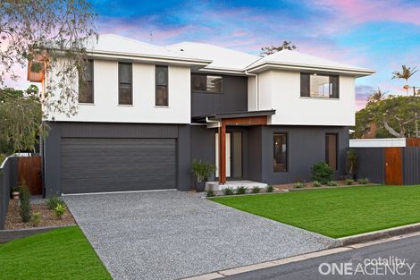 37 Seaville Ave, Scarborough, QLD 4020