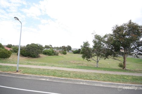 76 Glastonbury Dr, Highton, VIC 3216