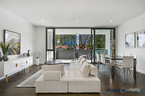 Property photo of 2/101 Carrington Road Box Hill VIC 3128