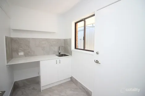 Property photo of 11 Gunyah Grove Ashmore QLD 4214