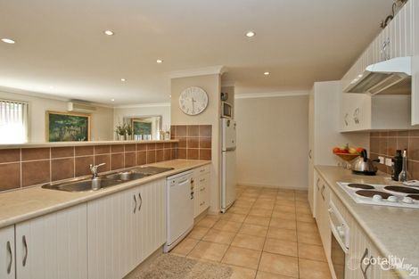 Property photo of 2 Triton Place Cameron Park NSW 2285