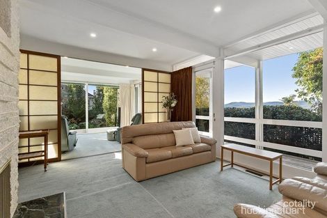 Property photo of 2 Annetta Court Wheelers Hill VIC 3150