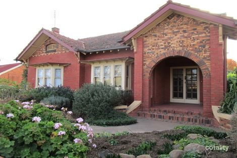 4 Walker St, St Arnaud, VIC 3478