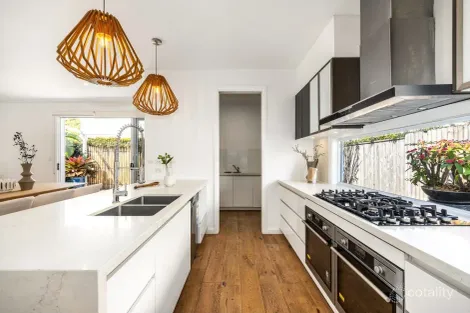 Property photo of 11/341 Macarthur Avenue Hamilton QLD 4007