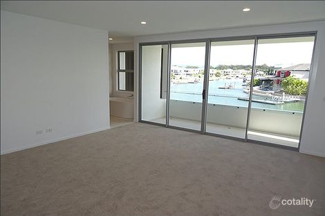 Property photo of 2/44 East Quay Drive Biggera Waters QLD 4216