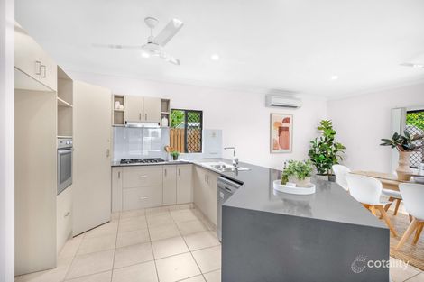 Property photo of 22 Lucy Close Kanimbla QLD 4870