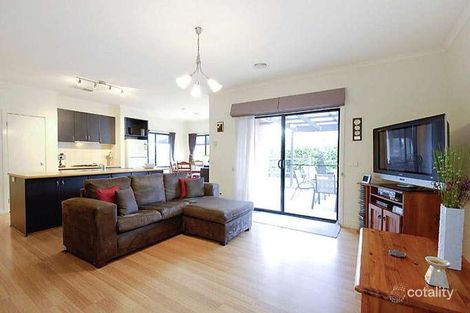 Property photo of 8 Taminga Mews St Albans Park VIC 3219