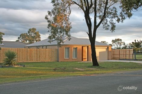 11 Newnham Dr, Romsey, VIC 3434