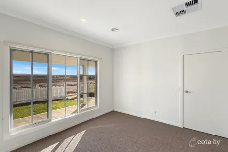Property photo of 19 Murtoa Crescent Eynesbury VIC 3338