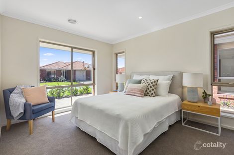 Property photo of 213/2 Rochester Parade Cranbourne East VIC 3977